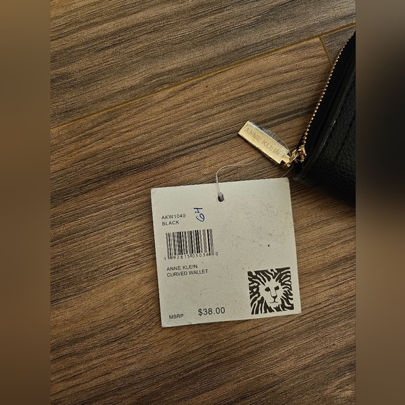 Anne Klein Gold and Black Wallet Sleek Design - Picture 3 of 7